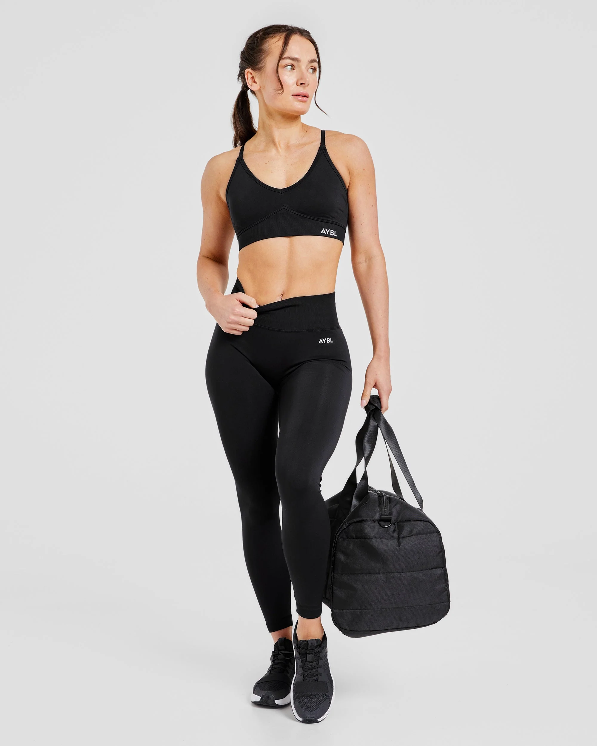 Adapt Seamless Sports Bra - Black - Image 8