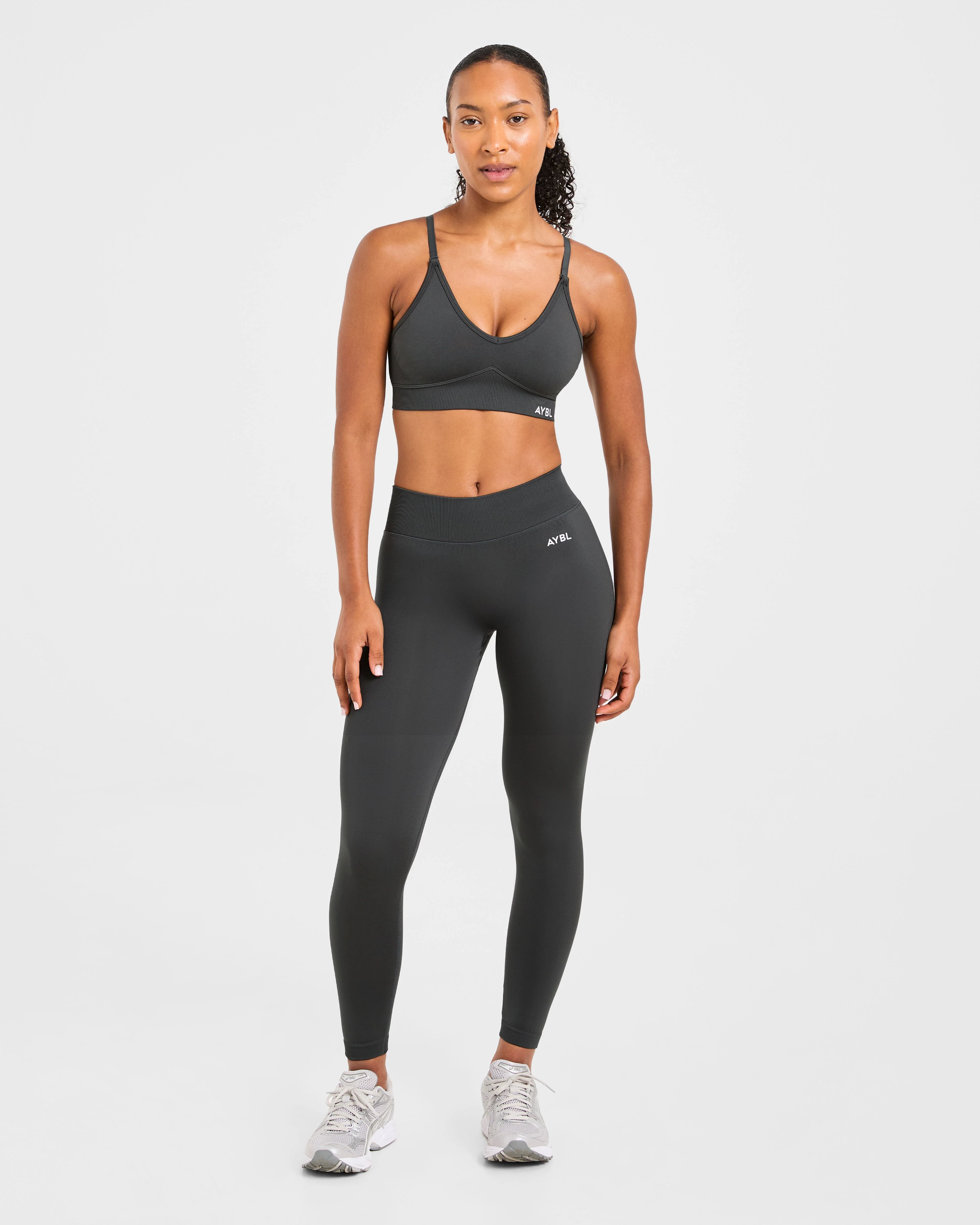 Adapt Seamless Sports Bra - Dark Charcoal - Image 3