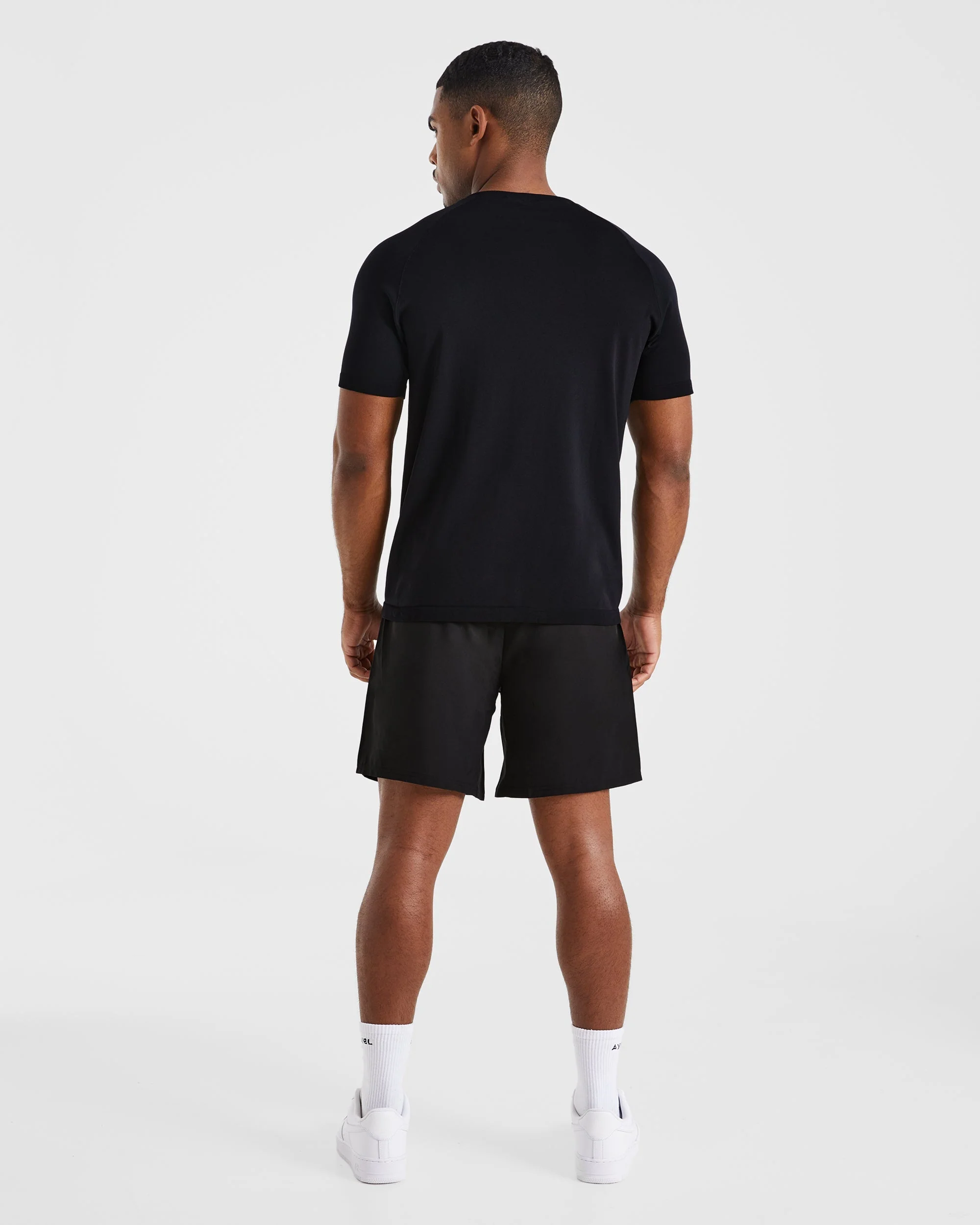 Ascend Seamless T Shirt - Black - Image 4