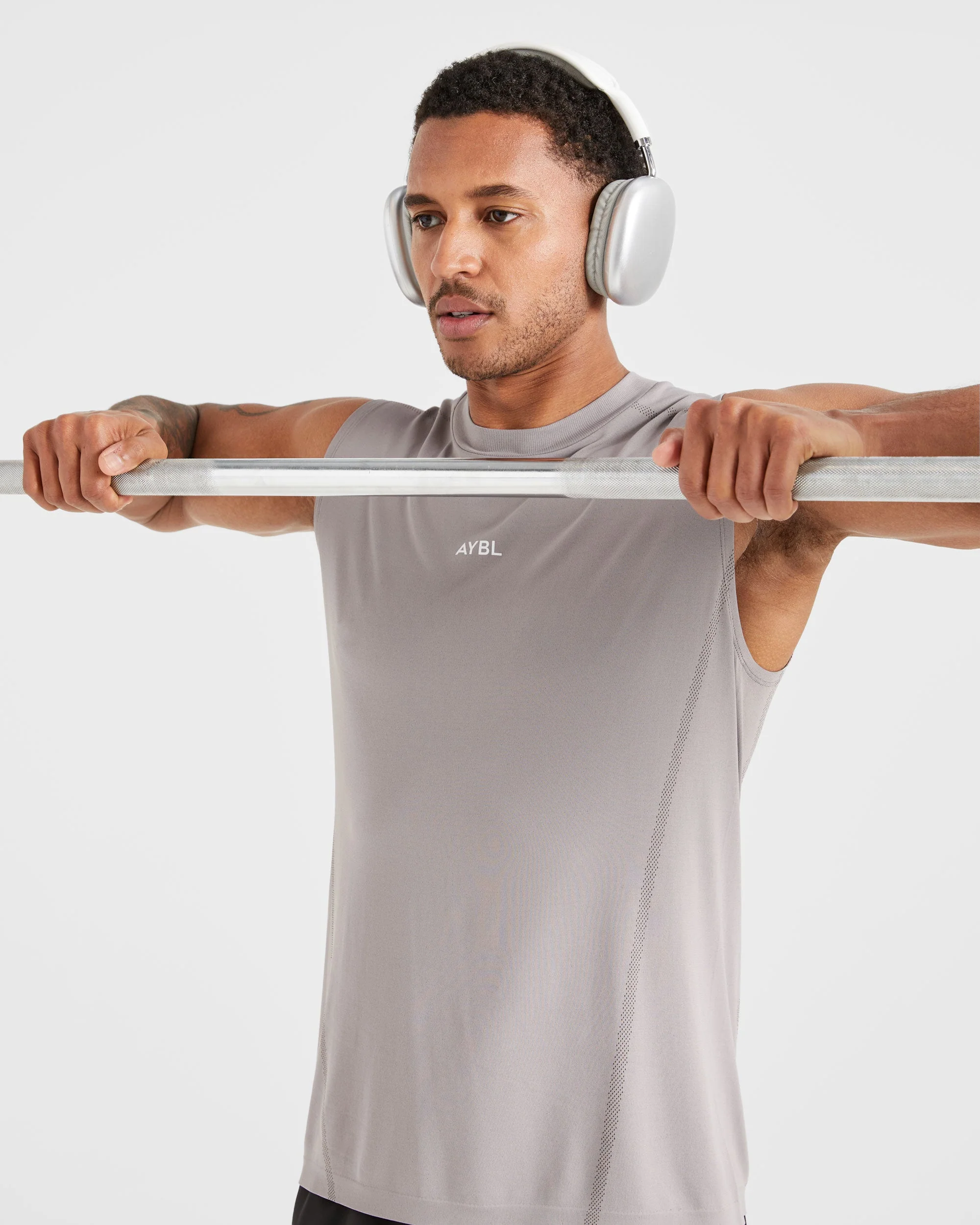 Attain Seamless Vest - Woodland Fog - Image 8