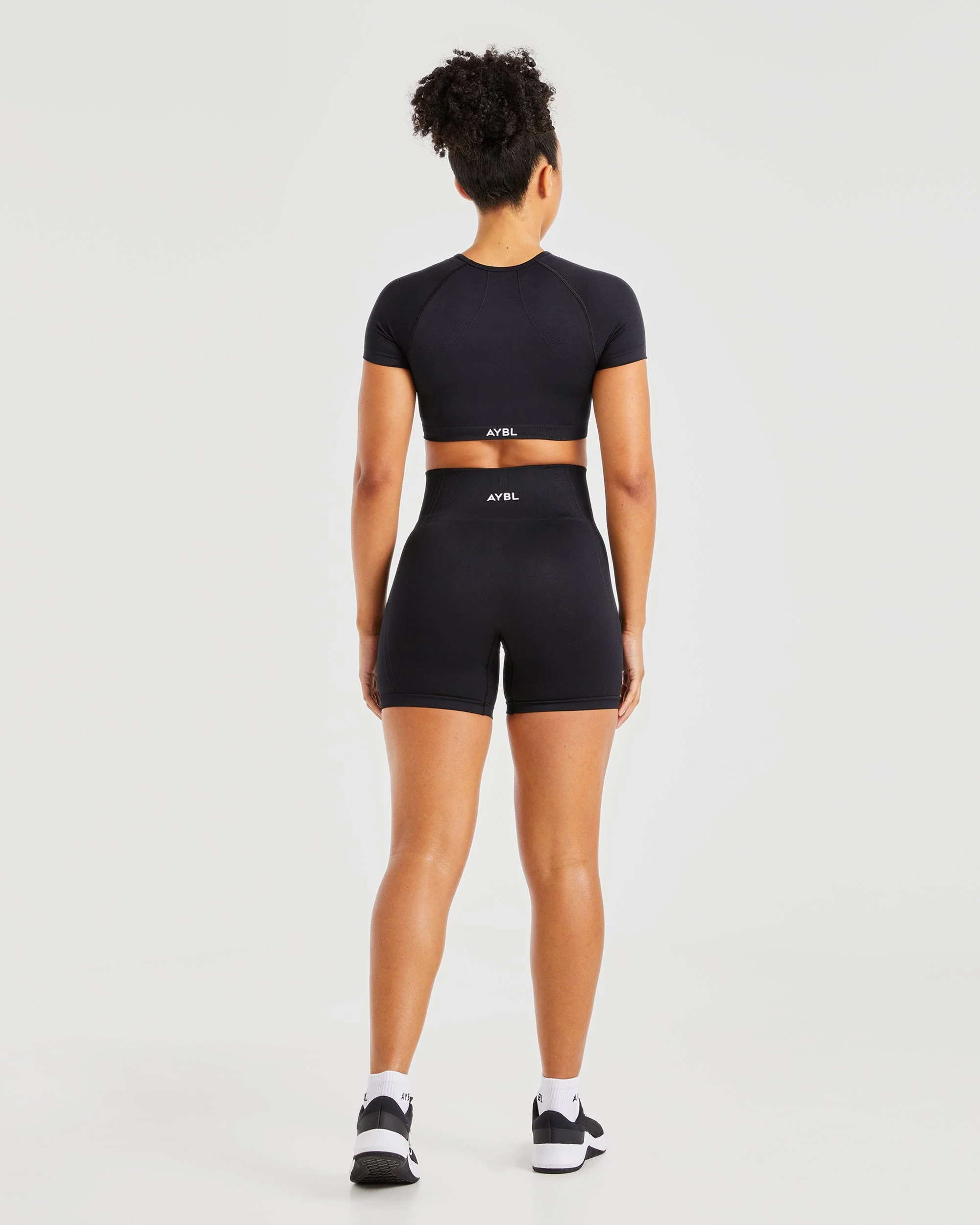 Balance V3 Seamless Cycling Shorts - Black - Image 4