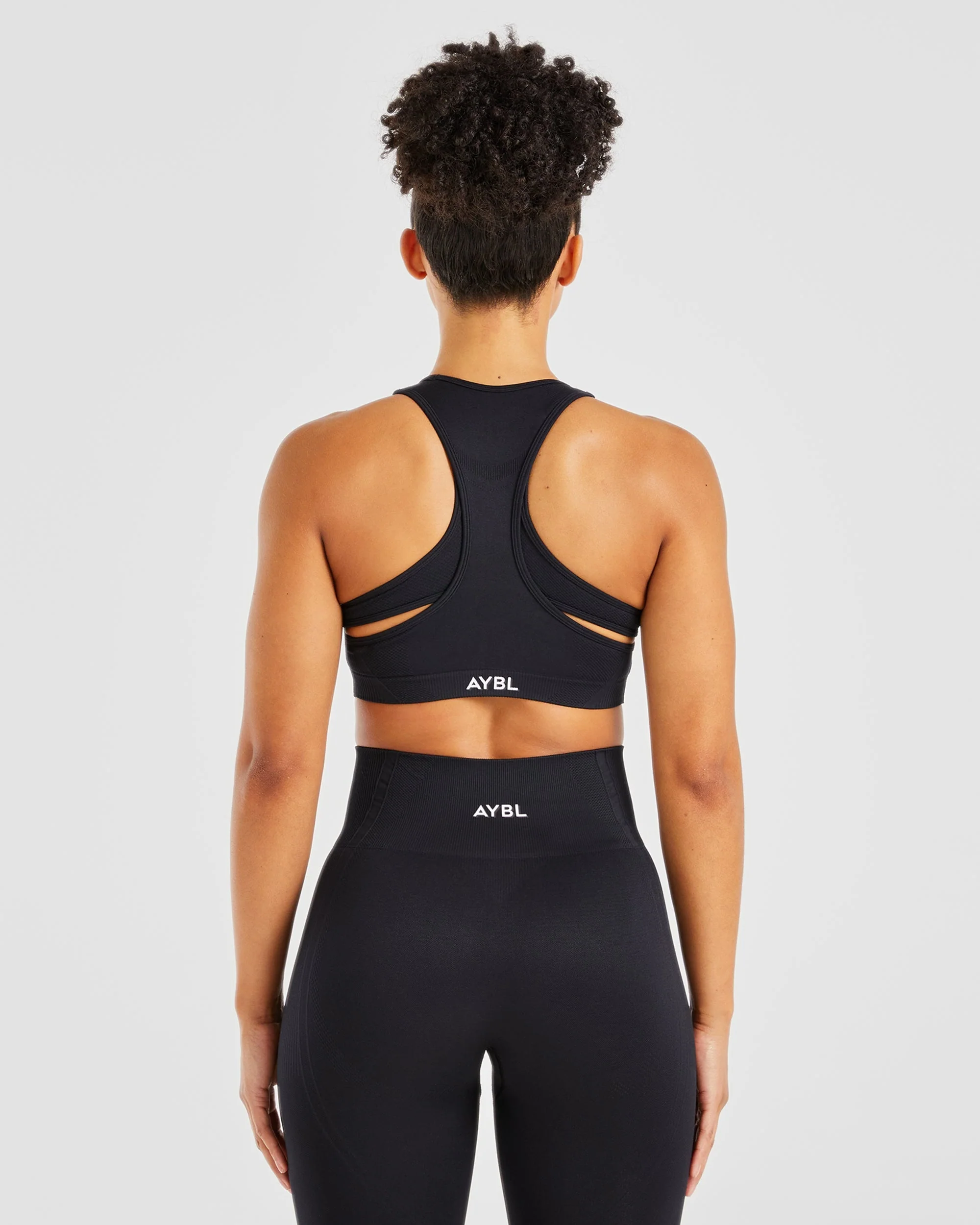 Balance V3 Seamless Sports Bra - Black - Image 2