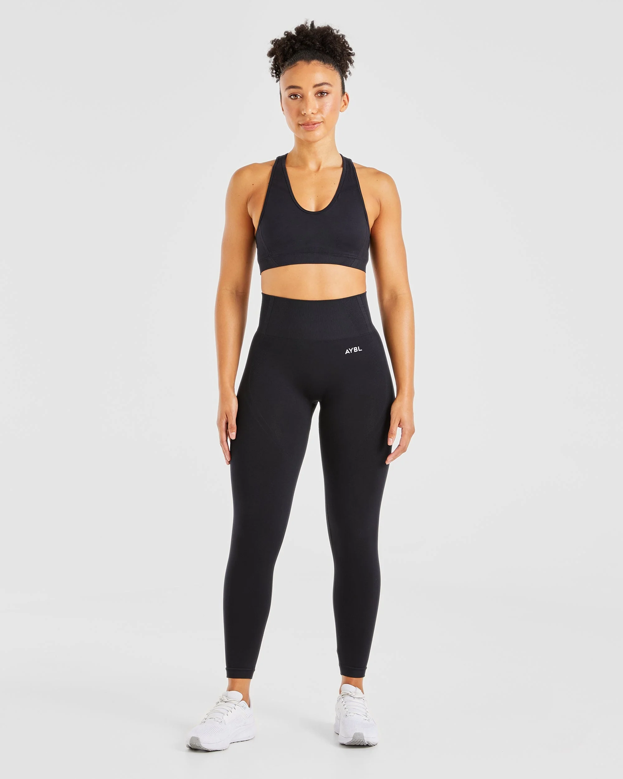 Balance V3 Seamless Sports Bra - Black - Image 3