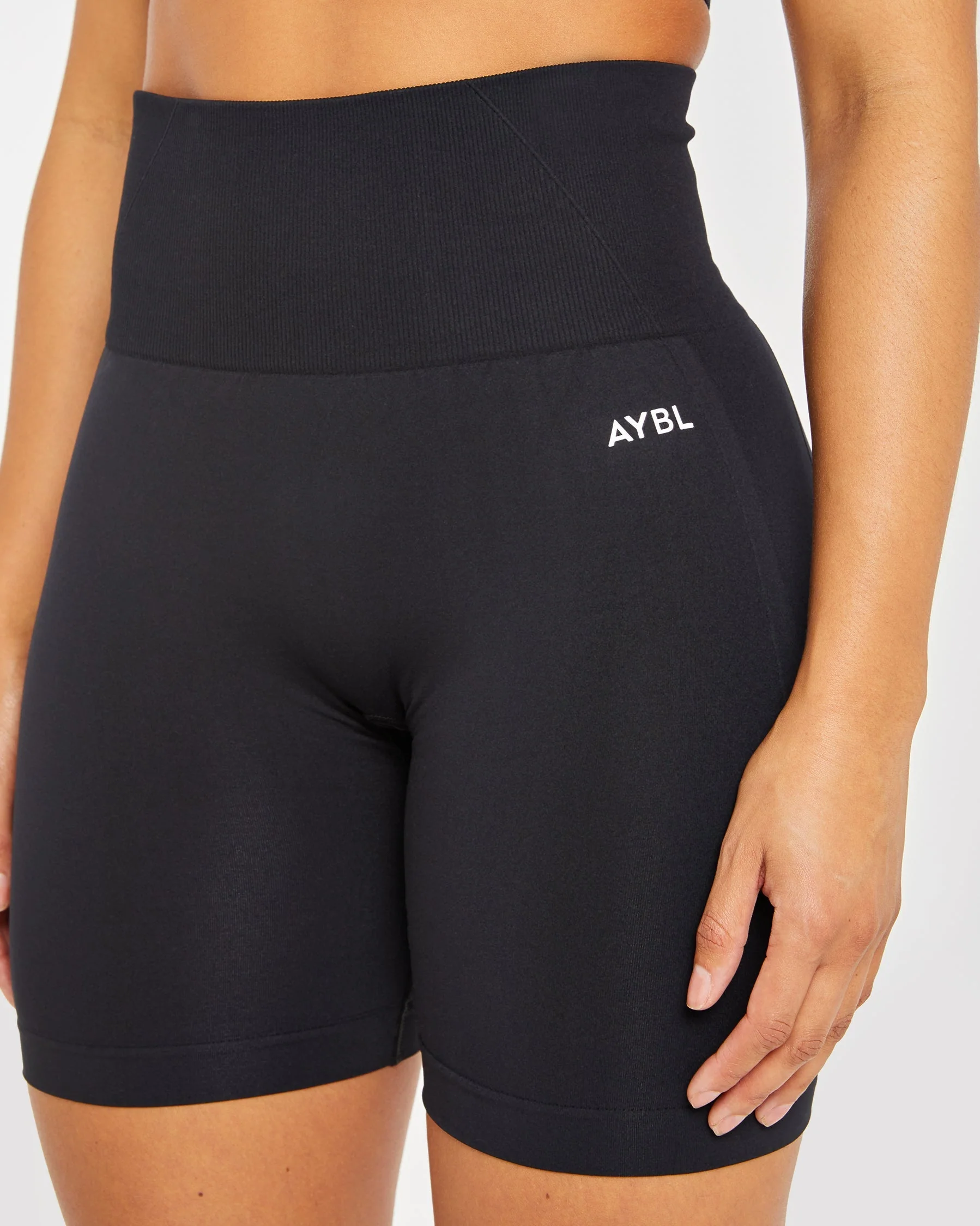Empower Seamless Cycling Shorts - Black - Image 5