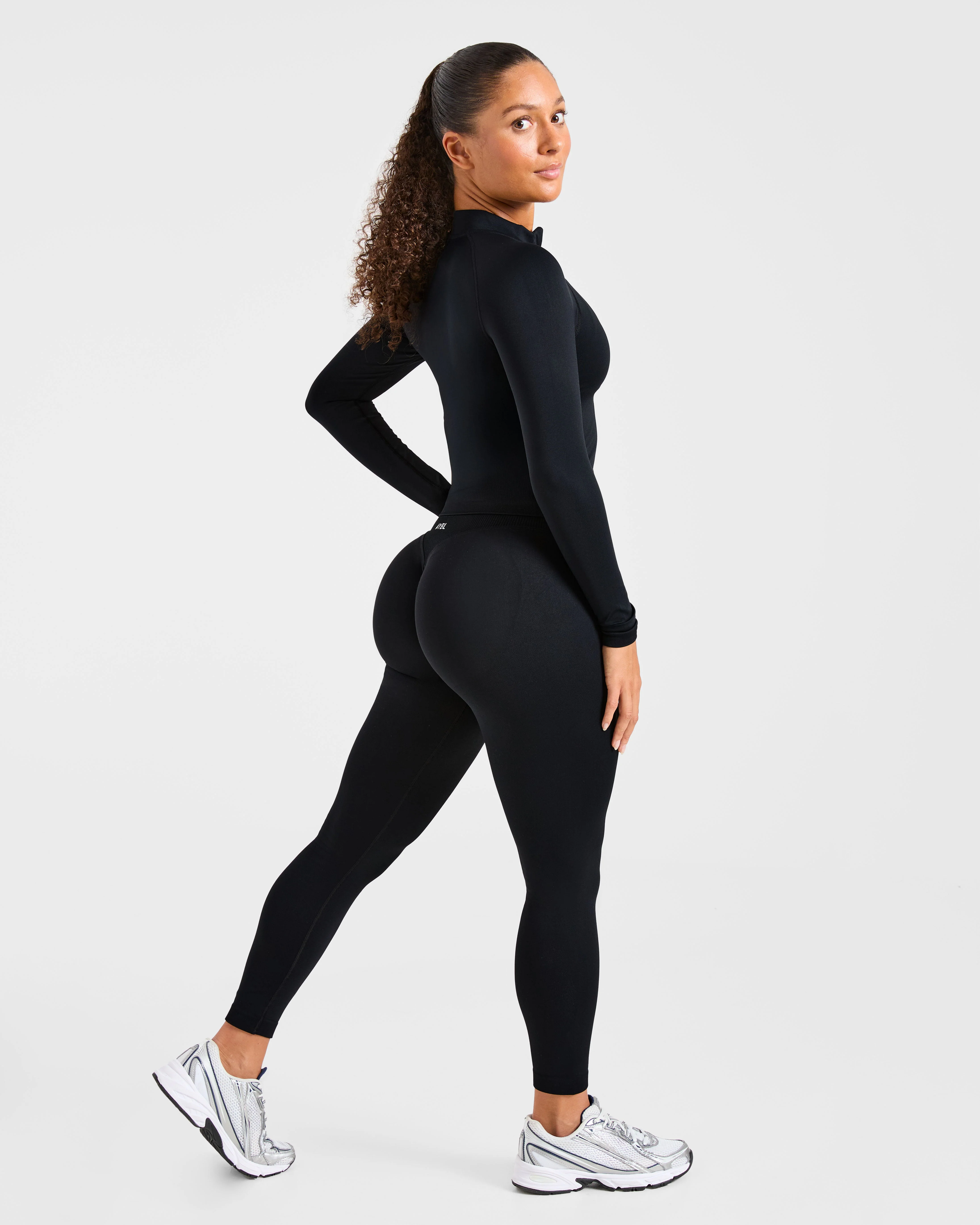 Enhance Seamless Jacket - Black - Image 4
