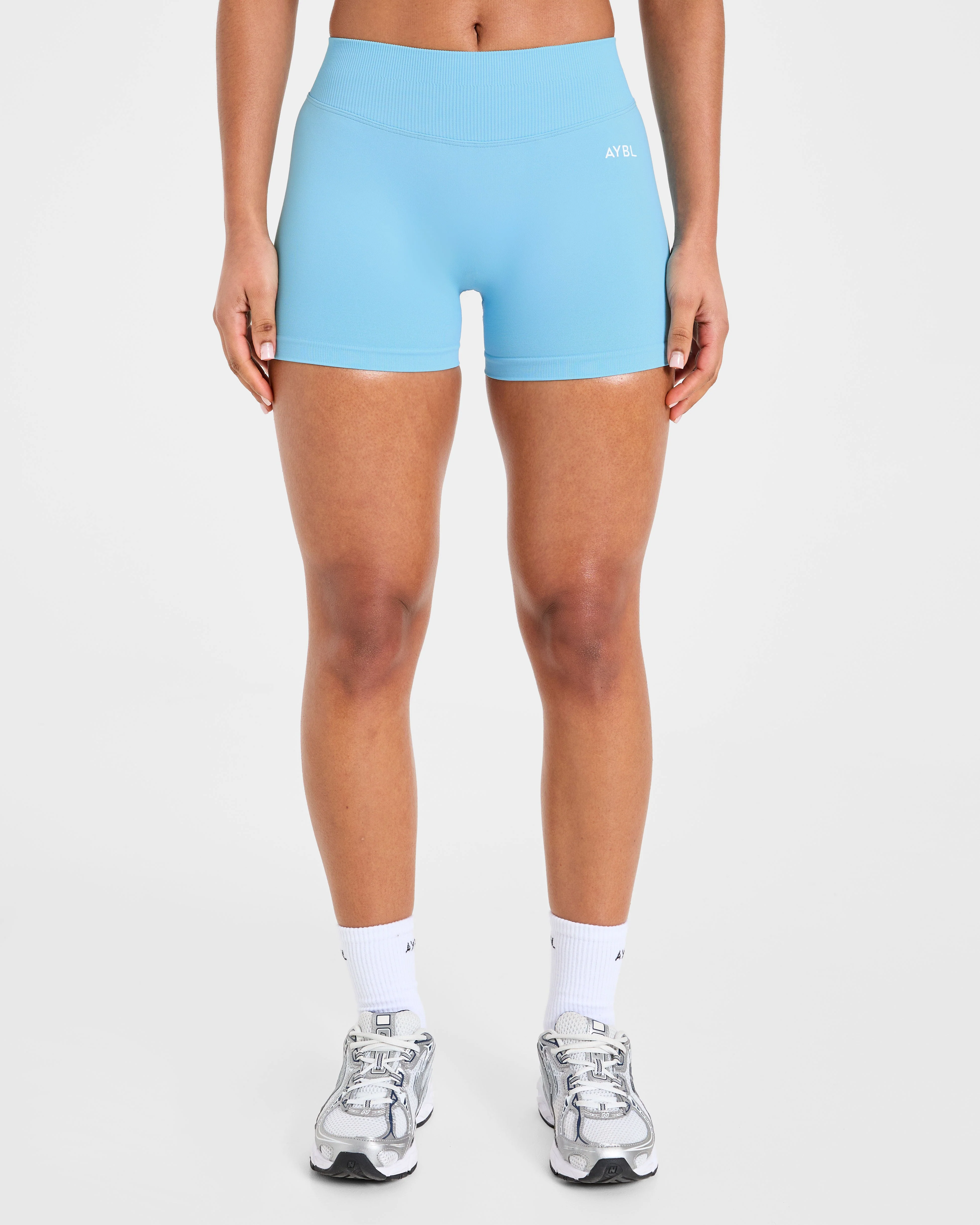 Enhance Seamless Shorts | 3.5"- Powder Blue - Image 2