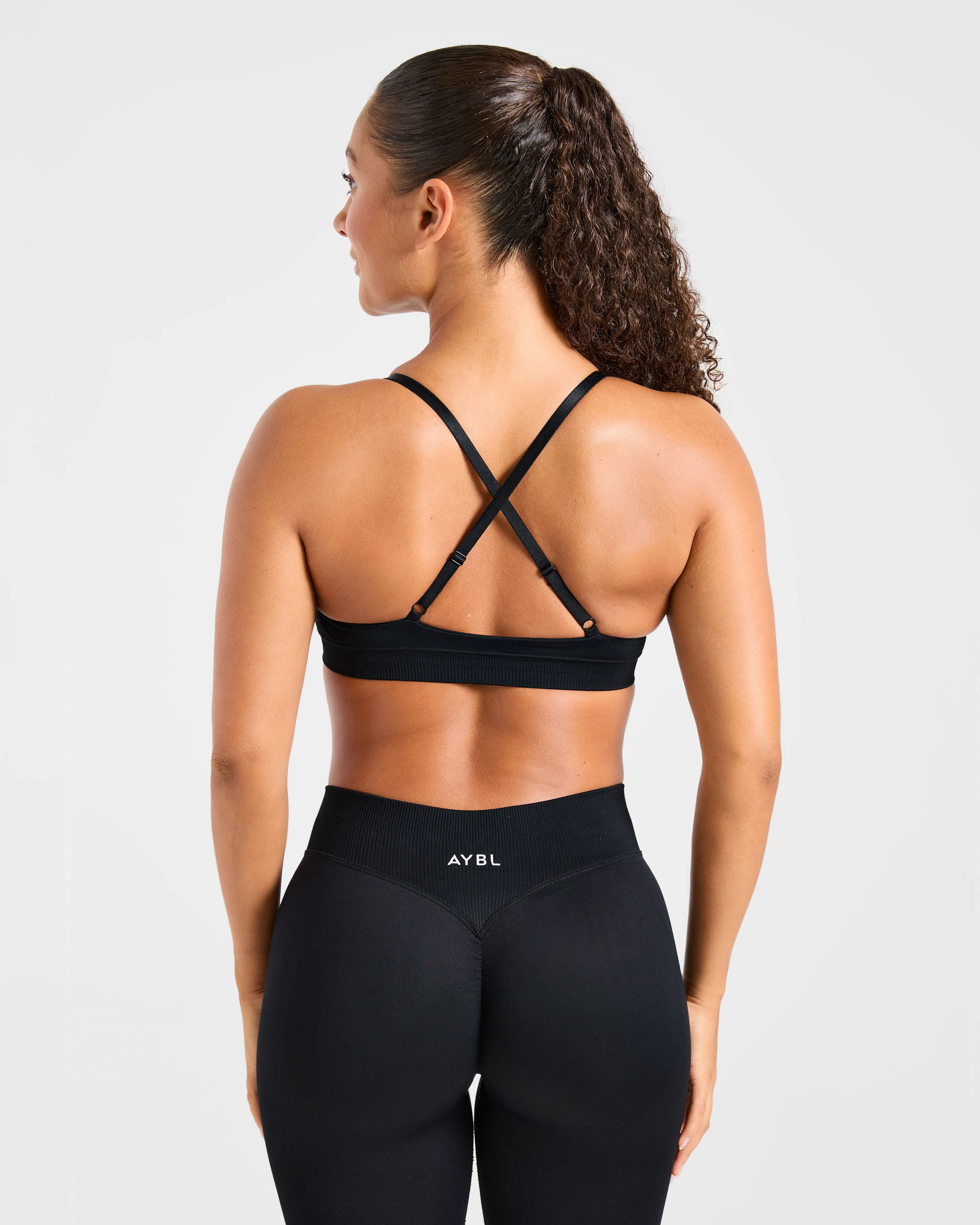 Enhance Seamless Sports Bra - Black - Image 2