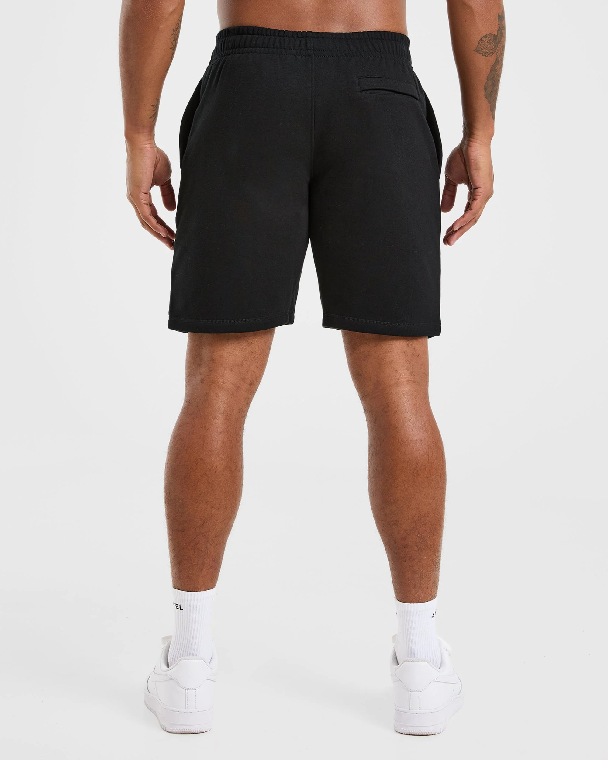 Essential Lightweight 7" Shorts - Black - Image 2
